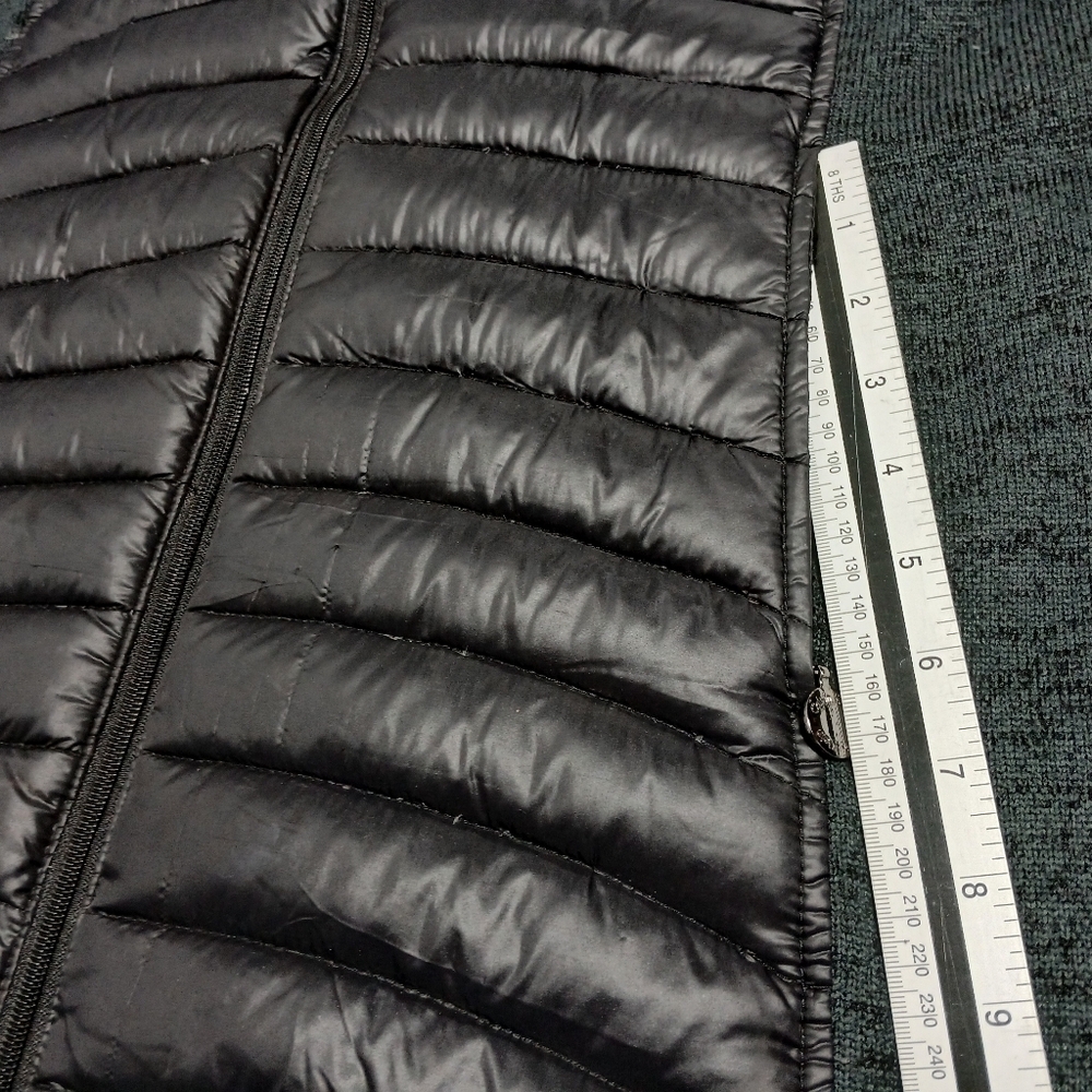 Calvin Klein Ladies Lightweight Packable Downfilled Performance Jacket. Size L - Picture 4 of 10